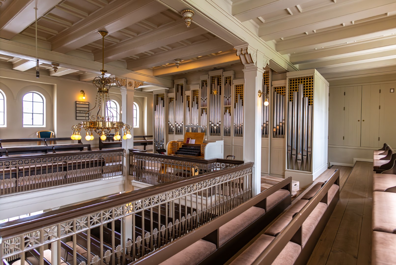 850_1580-Enhanced-NR (1612×1080)