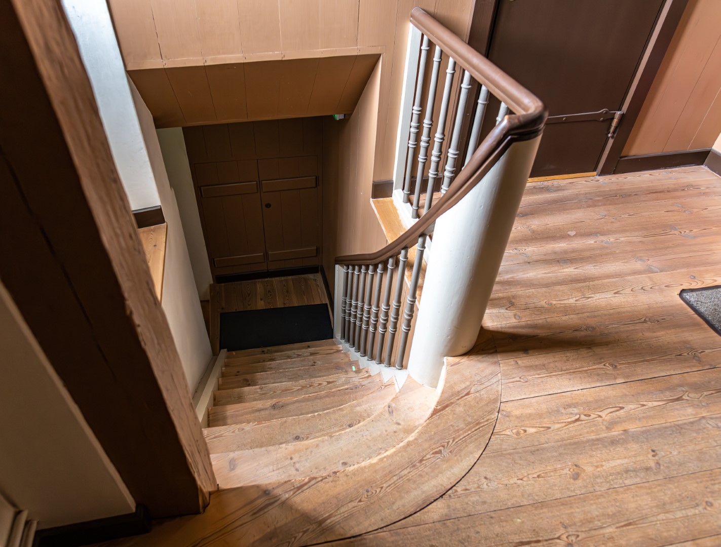 850_1636-Enhanced-NR-2 (1423×1080)