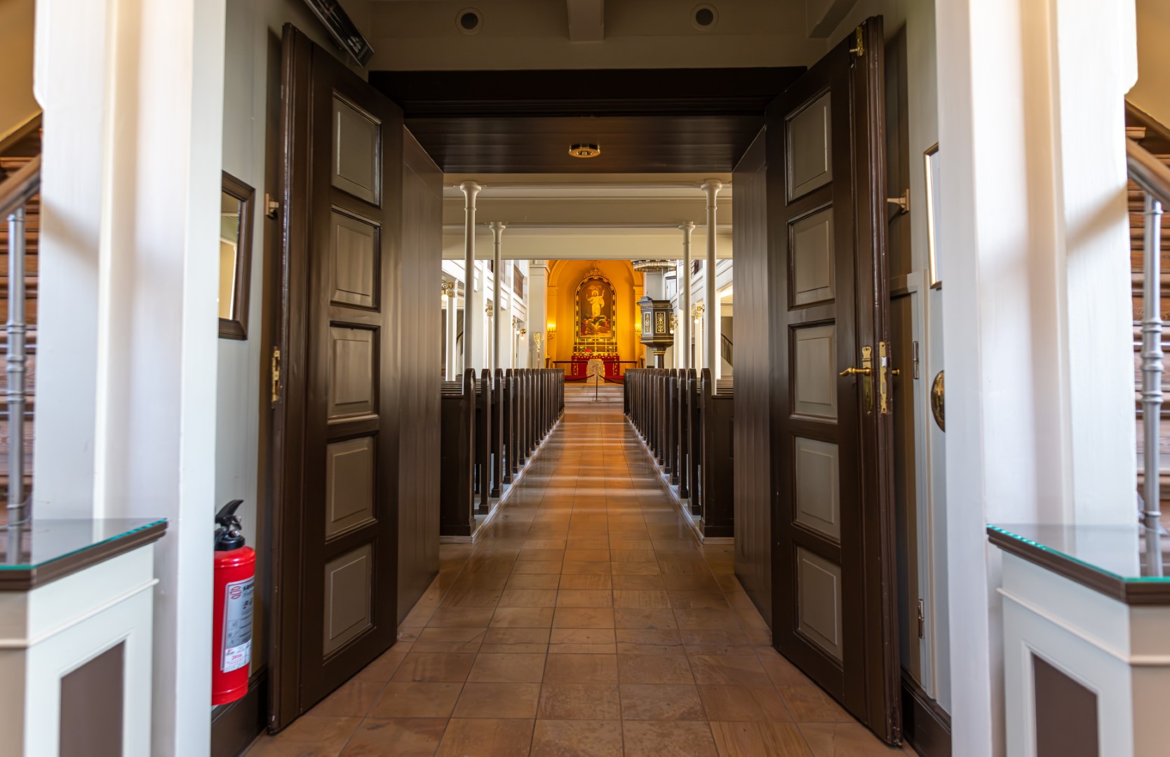 850_1671-Enhanced-NR (1668×1080)