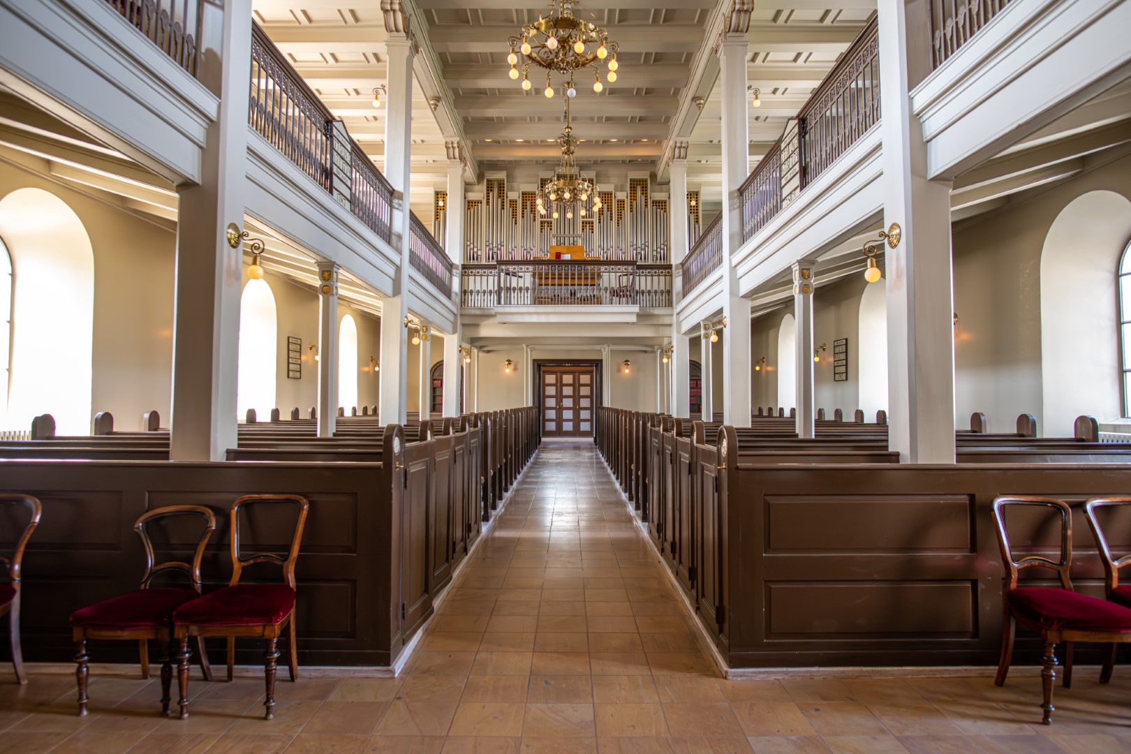 850_1684-Enhanced-NR (1620×1080)