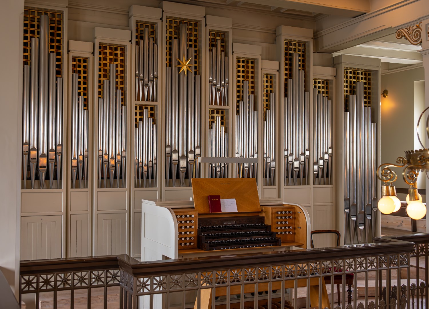 AAZ_5270-Enhanced-NR (1500×1080)